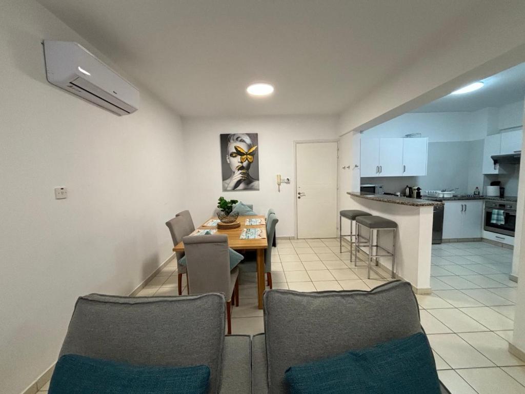 Cozy Apartment In Paphos Beautiful Complex ภายนอก รูปภาพ