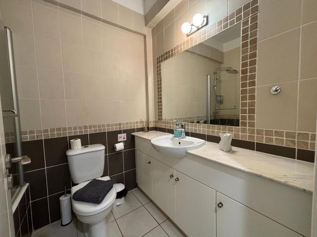 Cozy Apartment In Paphos Beautiful Complex ภายนอก รูปภาพ