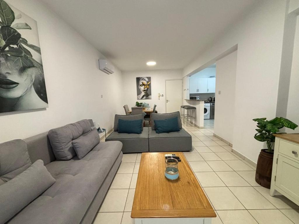 Cozy Apartment In Paphos Beautiful Complex ภายนอก รูปภาพ