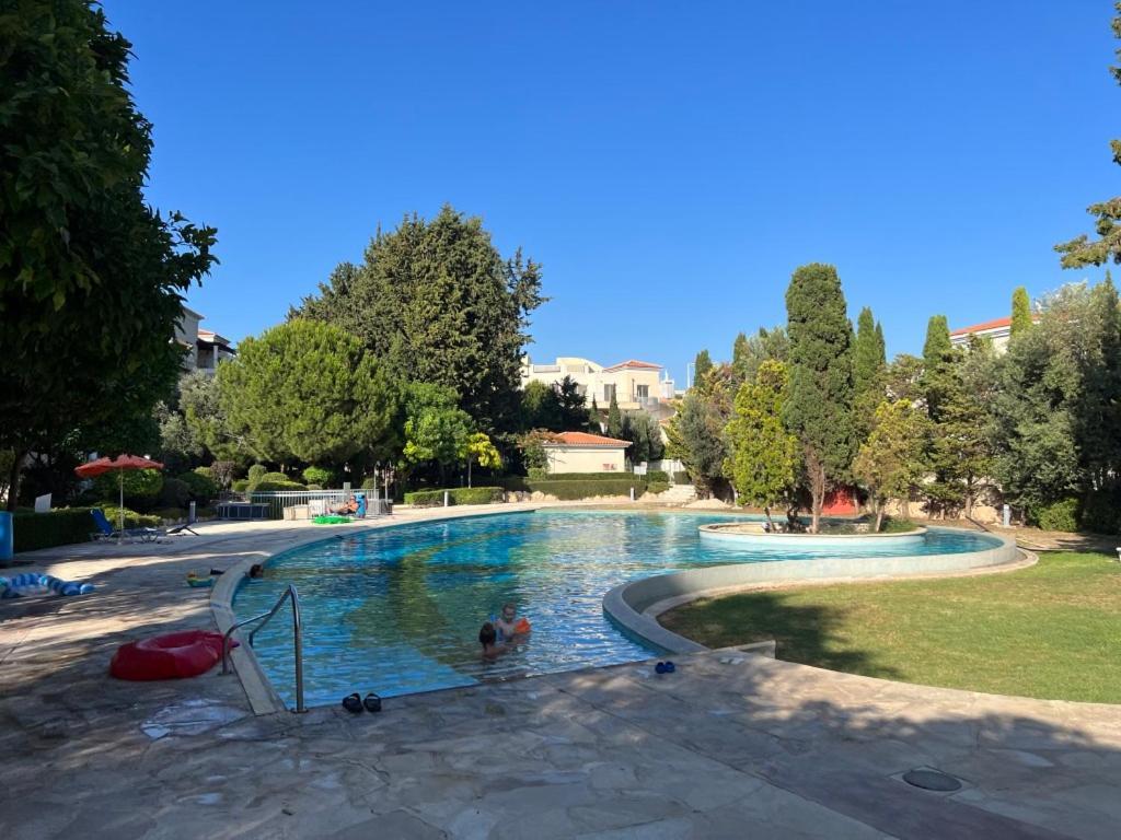 Cozy Apartment In Paphos Beautiful Complex ภายนอก รูปภาพ