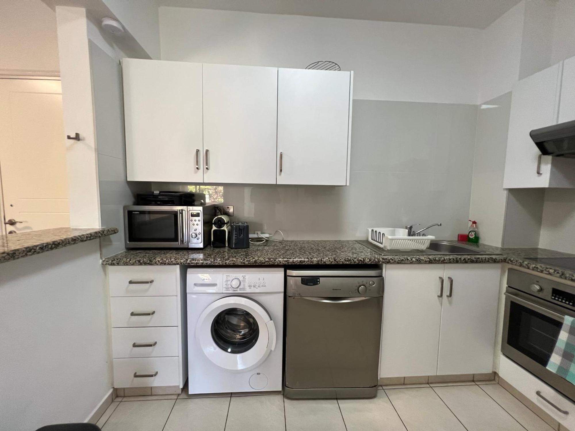 Cozy Apartment In Paphos Beautiful Complex ภายนอก รูปภาพ